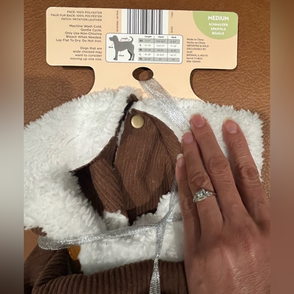 Soft & warm Sherpa lined vest for a medium dog. Corduroy, snap buttons. Brown - Picture 9 of 10
